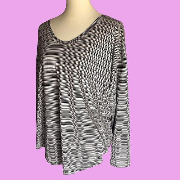 Athleta grey and white striped long sleeve top - Picture 5 of 6